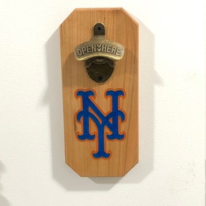 New York Mets Magnetic Bottle Opener with Magnetic Catch