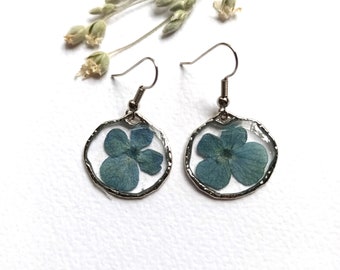 Pressed flower earrings in resin, Hydrangeas, Handmade