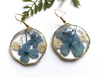 Pressed flower earrings in resin, Hydrangeas, Handmade