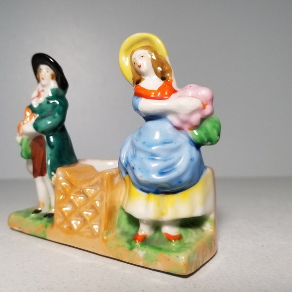 Maruyama Toki Yamashiro Ryuhei Porcelain Courting Couple figurine Luster Ashtray