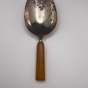 Vintage Scoop with Butterscotch Bakelite Handle