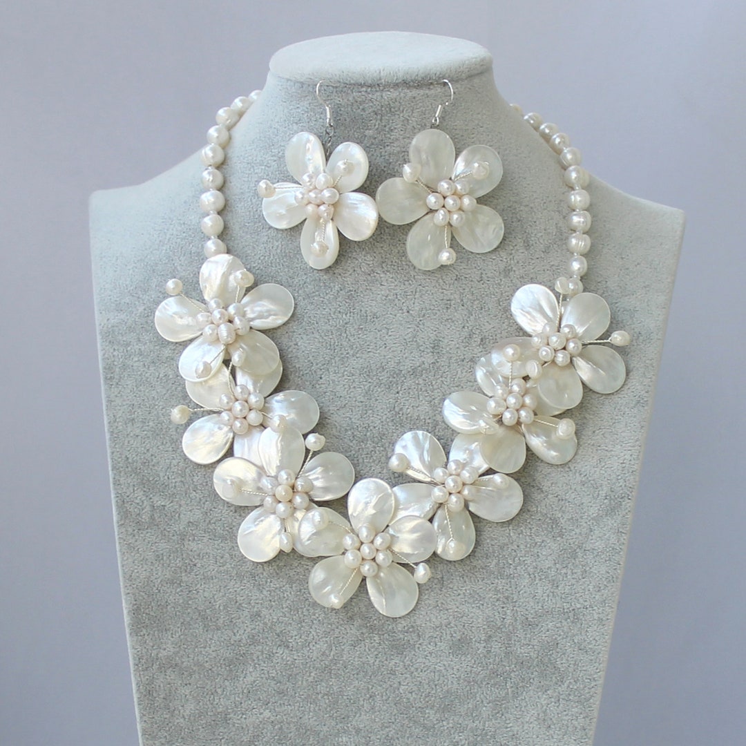 18'' Natural White Shell Flower Necklace Pearl Necklace Earrings Set ...