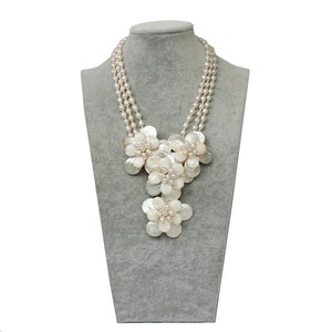 18&#39;&#39; Natural  White Baroque Shell Flower Necklace Pearl  Necklace choker necklace Mother&#39;s Day gift, birthday present, wedding gift