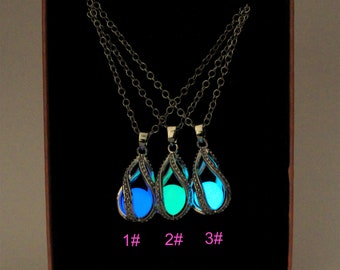 Glowing Necklace Glow in the Dark Necklace, Glowing crystal necklace, Best friends, boyfriend girlfriend  couple gifts, Christmas gifts .