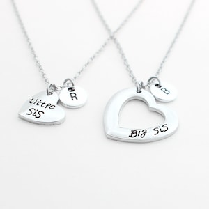 Carta inicial, Big sis lil sis Collar Sisters Necklace, Best Friend Necklace Sister Birthday Gift girlfriend necklace, regalos de Navidad.