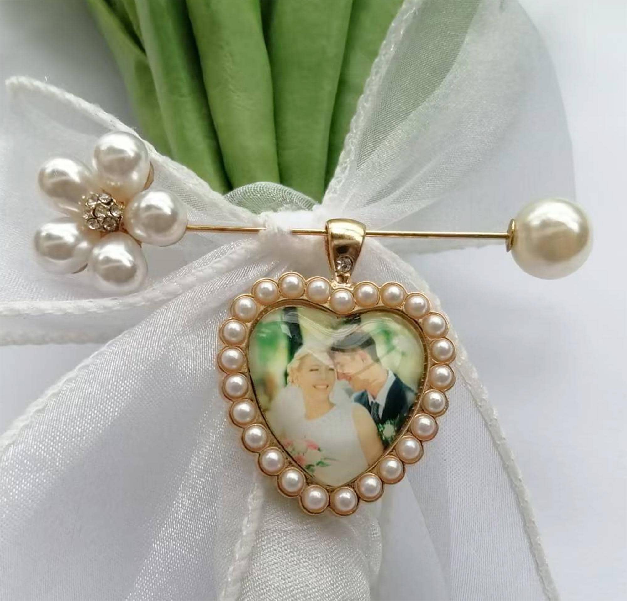 Wedding Bouquet Charms Memorial Photos ,Wedding Bouquet Charm with Photo ,Build a Bouquet Charm, Bride Keepsake ,Custom Photo Memorial Pins