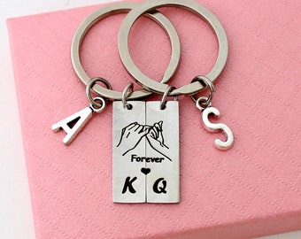 Custom Anfangsbuchstabe Keychain, Du bist mein König (Queen) Schlüsselanhänger, Paar Schlüsselanhänger, Freund und Mädchen Geschenke, Freund Geschenke, Weihnachtsgeschenke