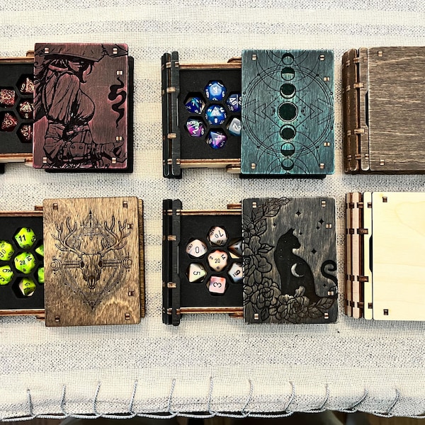 El Mini Poly Dice Tome CON juego de mini dados gratis.