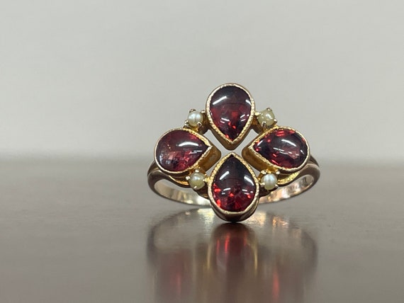 14KT Garnet Cabachon and Seed Pearl Ring - image 4