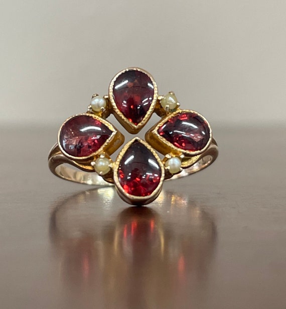 14KT Garnet Cabachon and Seed Pearl Ring - image 1