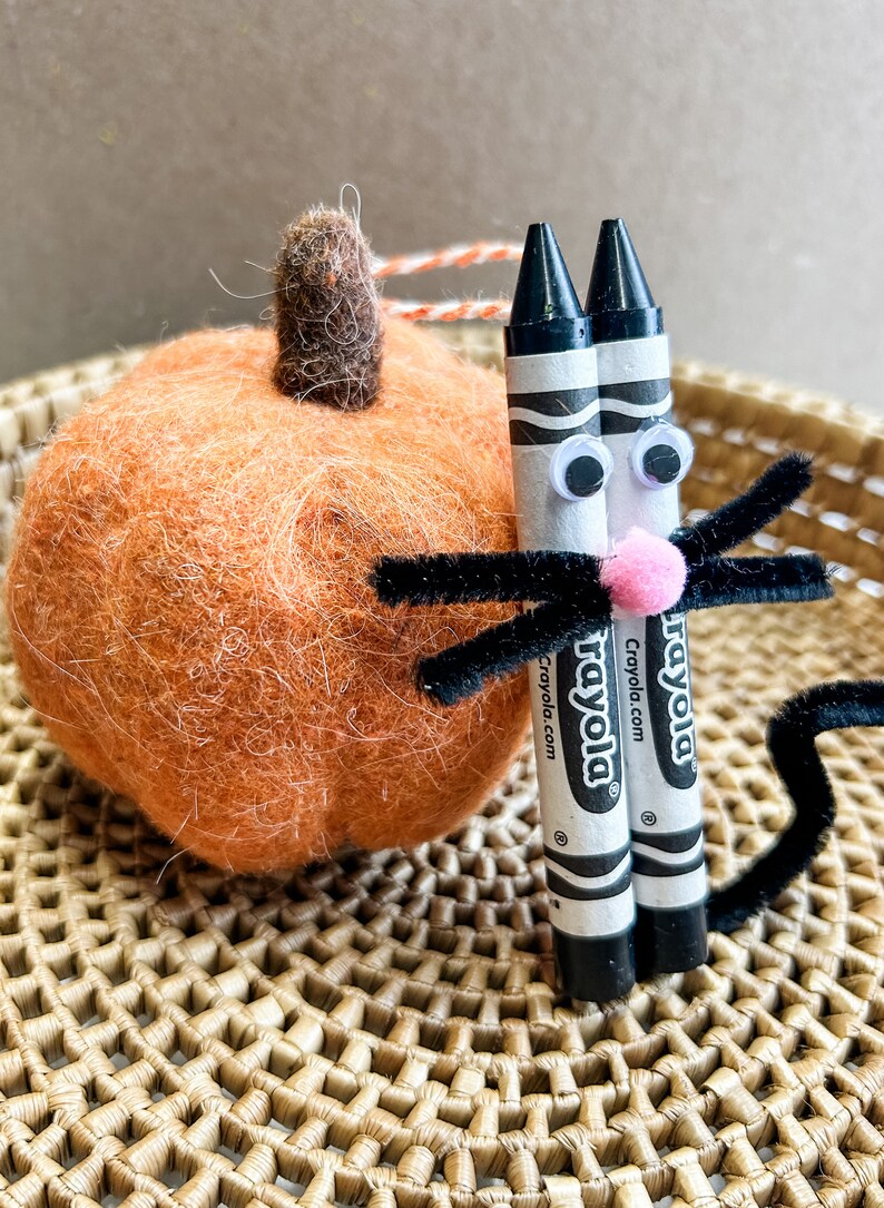 Black Cat Craft Kit, Preschool Halloween Craft, DIY Halloween Decorations, School Halloween Party, Crayon Craft, Kid Halloween Party Favor image 5