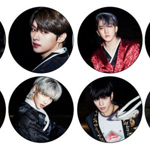 IN LIFE Buttons (Kpop Buttons) SKZ