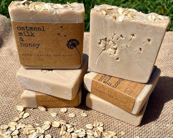 Jabón artesanal de avena, leche y miel: manteca de karité, aceite de coco, aceite de oliva.