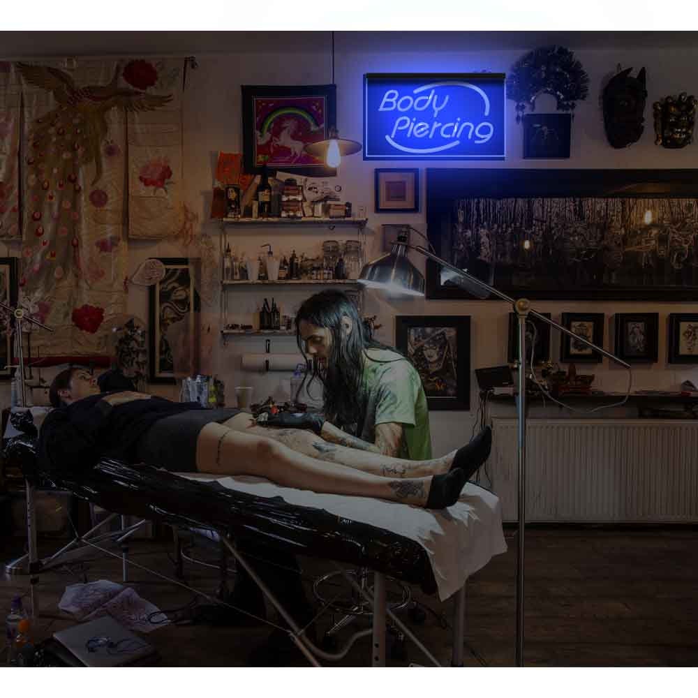 100018 Body Piercing Tattoo Shop Studio Open Display LED