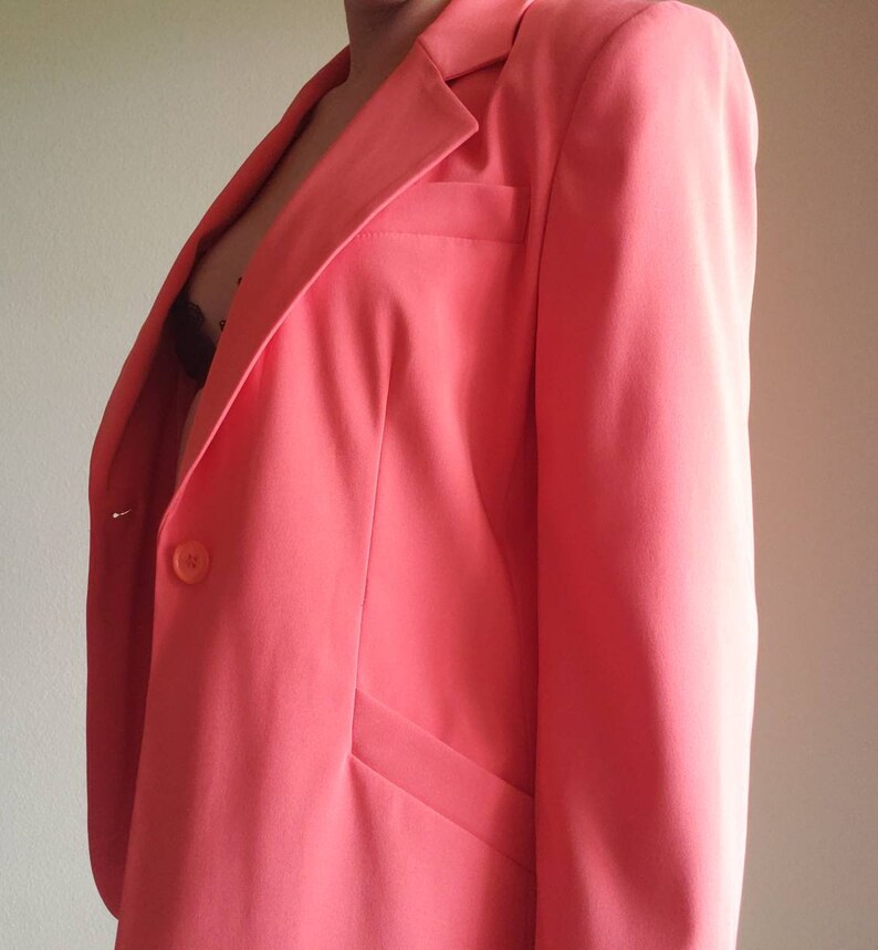Harv\u00e9 Benard Pink suit jacket