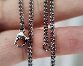 Minimalist Titanium Curb Chain Necklace: Lightweight Jewelry (2.2mm)