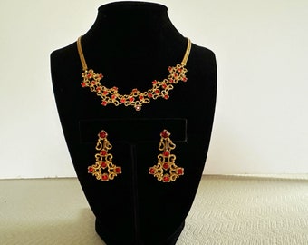 Christmas Red Vintage Necklace and Matching Earring Set, Red Earrings, Red Choker, Red Necklace, Matching Vintage Necklace and Earring Set