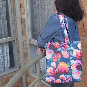 Tote bag ,Market bag, Everyday bag, Shopping bag, Carry bag, Oversized bag, Shoulder bag , Casual bag, Beach bag ,Grocery bag.