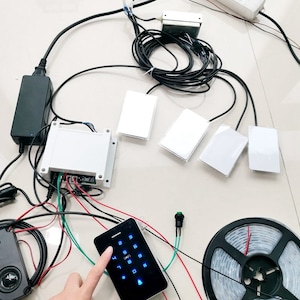 Handgemaakt toegangscontroletoetsenbord Escape Game-puzzel, feestartikelen Games met RFID-sensoren