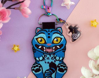Derpy Tiger Embroidered Keychain + Sussie Magpie Acrylic Charm ~ K-Pop Demon Hunters