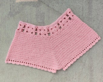 Short d'été pour femmes, short de plage fait main au crochet, motif découpé à la taille