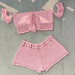 Women&#39;s Summer Beach 2-Piece Set Hand Crochet Woven Tassel Tube Top and Hot Pants