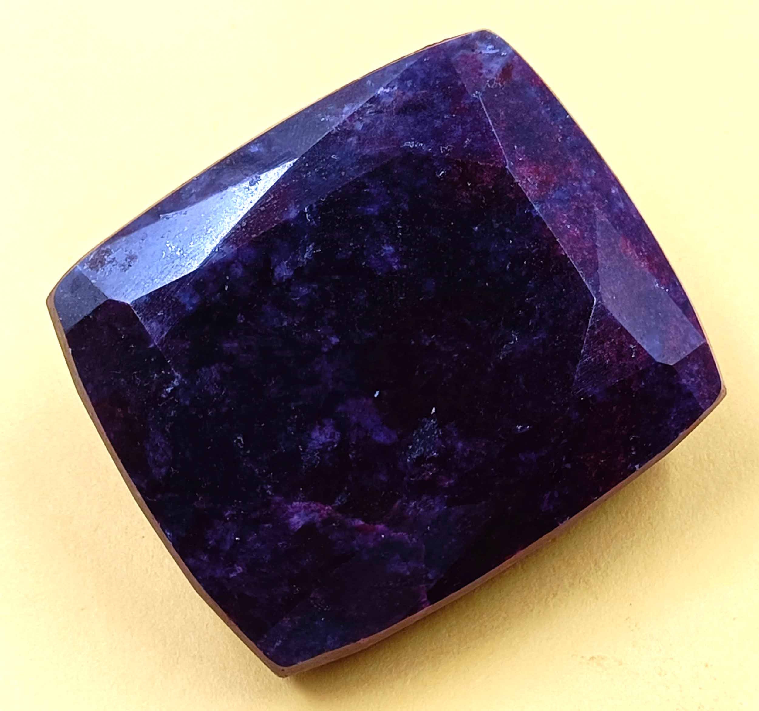 Rubis Naturel Rouge Sang De Pigeon 49.0 Ct Taille Coussin - Excellent état - Non Traité - Inde