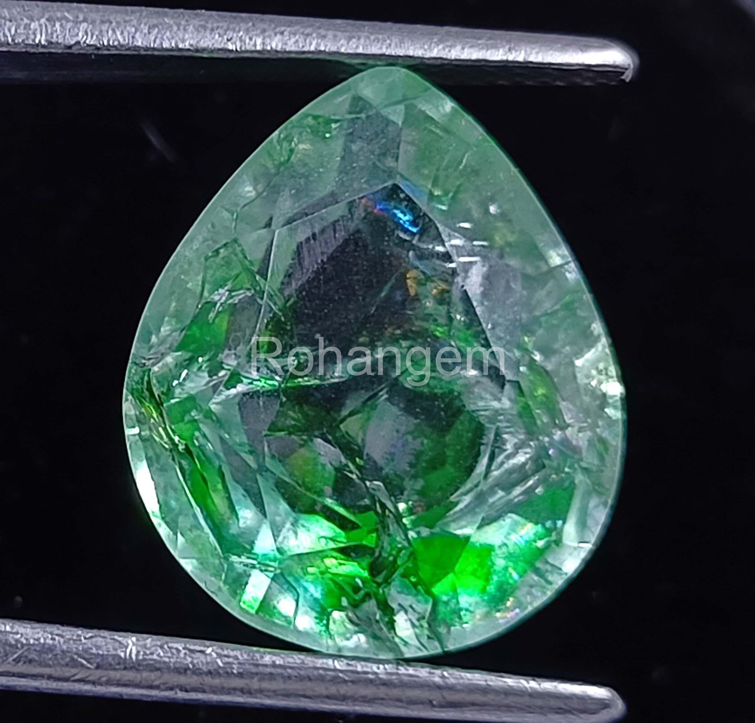 グリーンエメラルド 10.15 CT 認定天然石 ファセットカット ペアカット