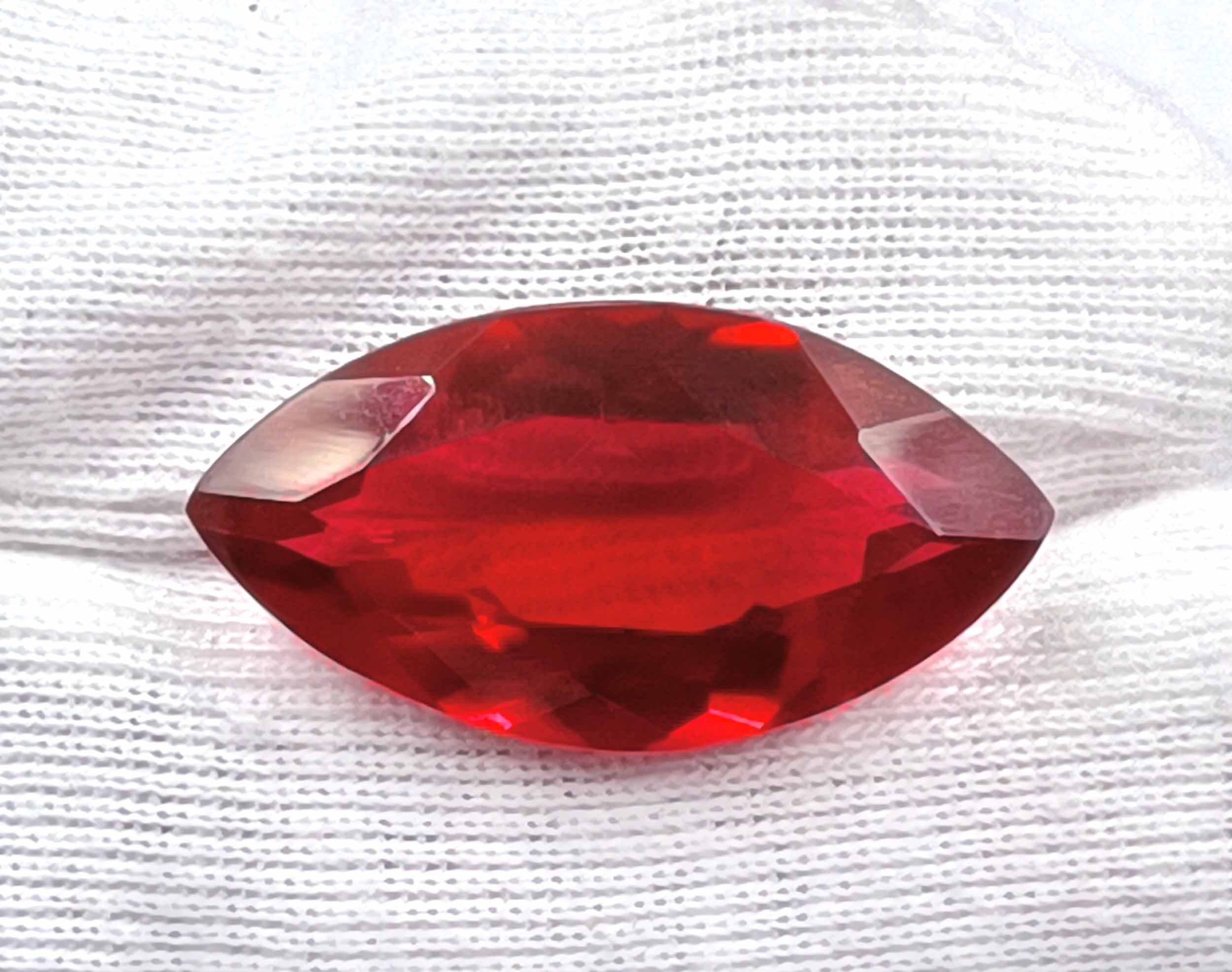 Ruby　luck DYED 2188.85 Ct AAA Natural Red Ruby Gemstone Huge Rough Big