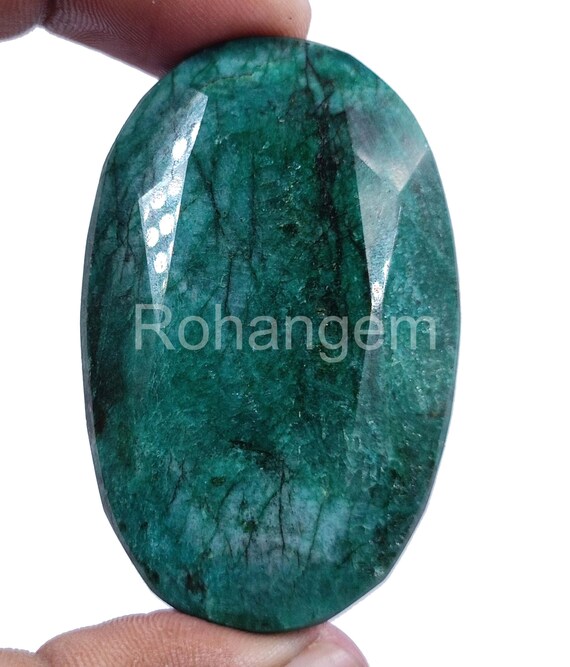 Émeraude Verte Naturelle De Colombie – 21,82 Carats – Ovale – Certifiée GIL