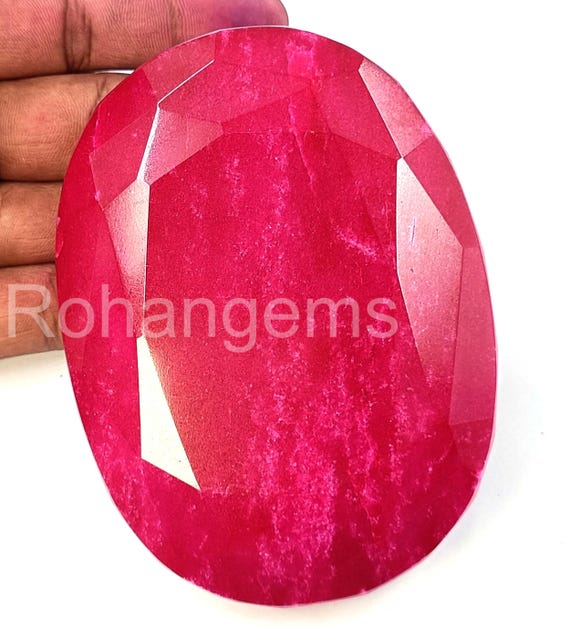 ピジョンブラッドルビークリスタル。