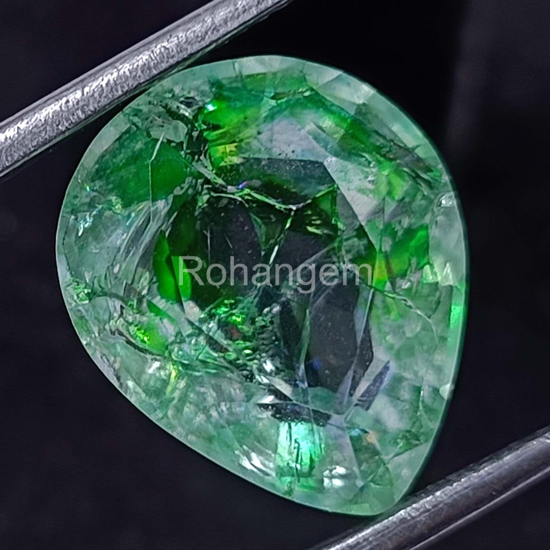 グリーンエメラルド 10.15 CT 認定天然石 ファセットカット ペアカット