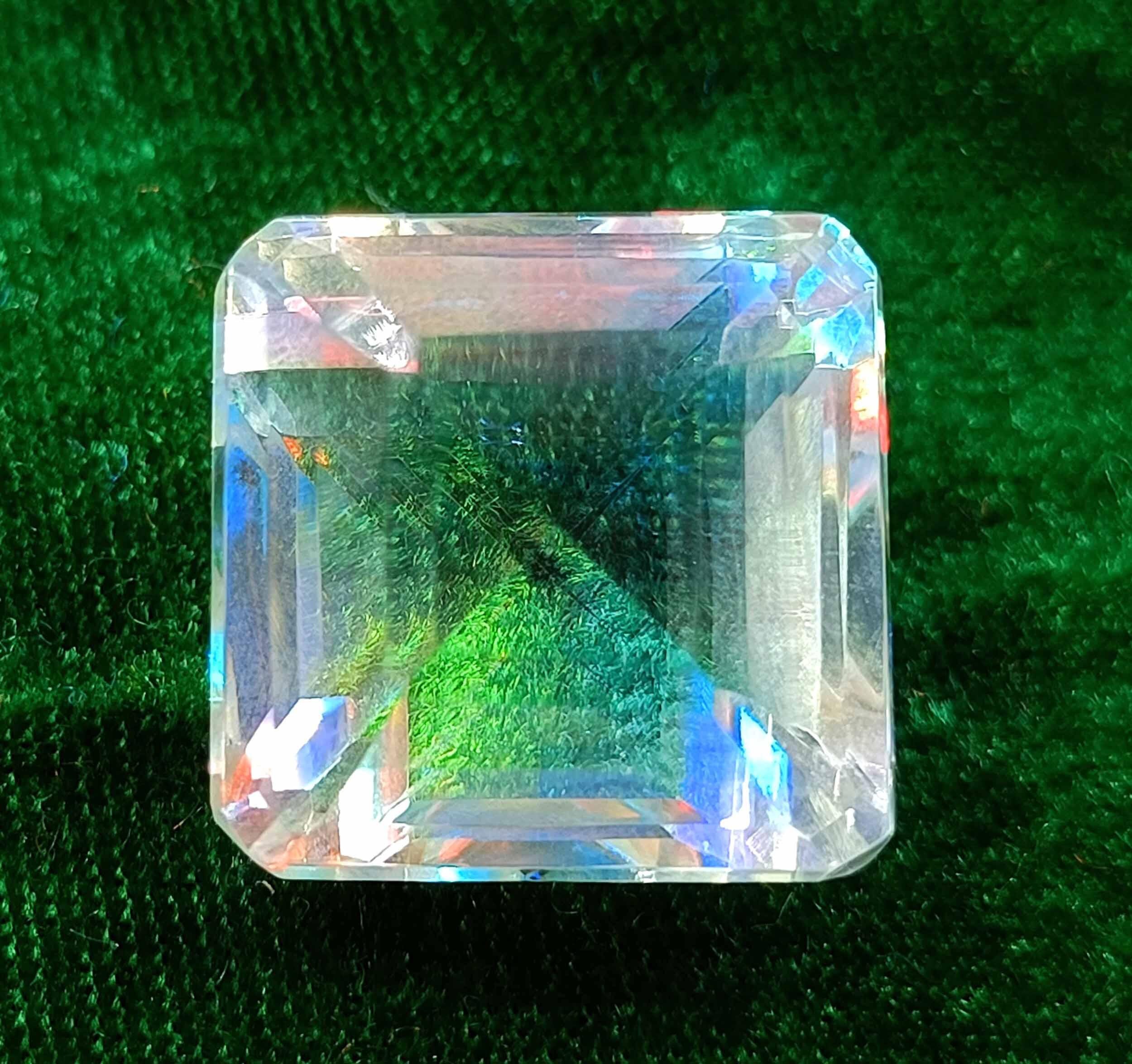 Topaze Mystique Couleur Arc-en-ciel - Pierre Précieuse Naturelle Certifiée IGL - Taille Trillion