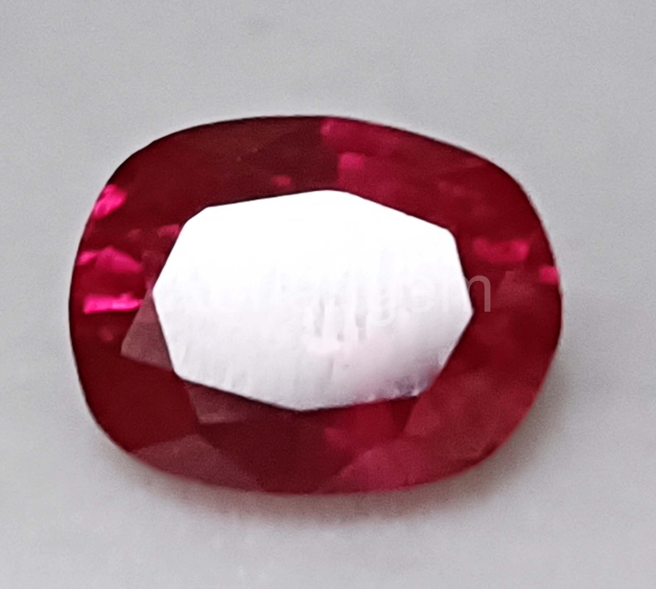 Rubis Naturel Rose/violet 0.82 Carats De Birmanie - Pierre Ovale, Vendue Sans Emballage