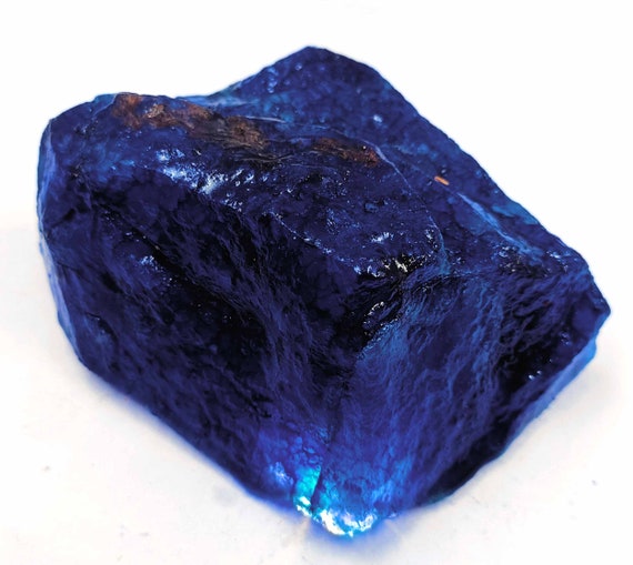 Saphir bleu naturel de forme hexagonale de 8 à 10 carats Saphir bleu naturel de forme hexagonale de 8 à 10 carats