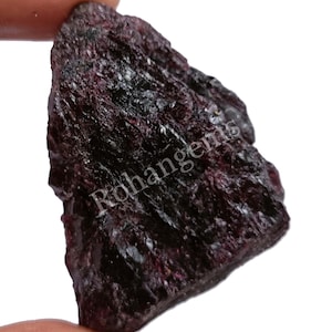 Roter Alexandrit Natürlicher Zertifizierter Loser Edelstein 435.00 Karat Facettiert Ungeschliffener Rohstein aus Russische Edelstein Bestes Angebot 5AAP