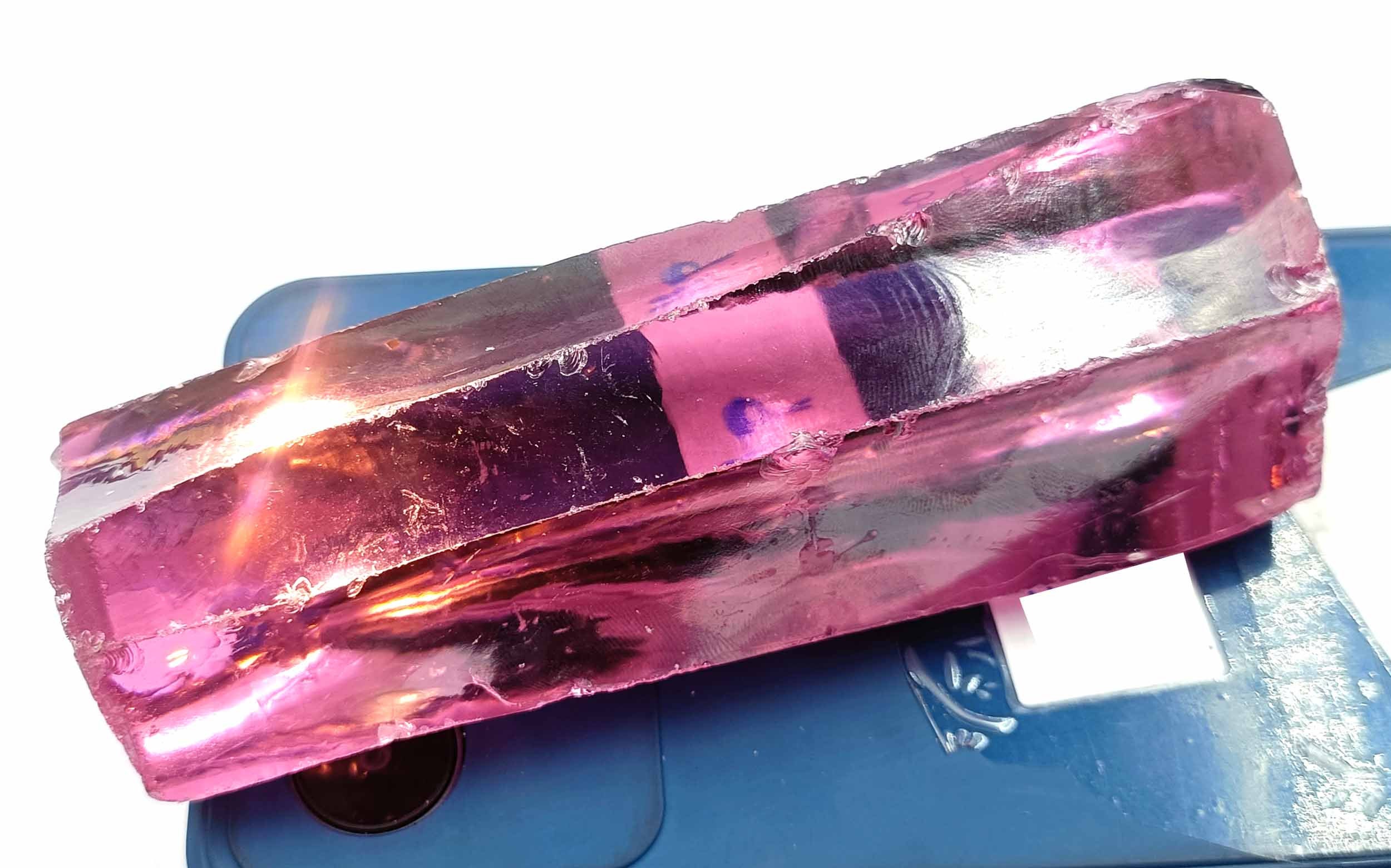 ピンクジルコン原石 天然 3700-3750カラット 認定未処理/非加熱ルース