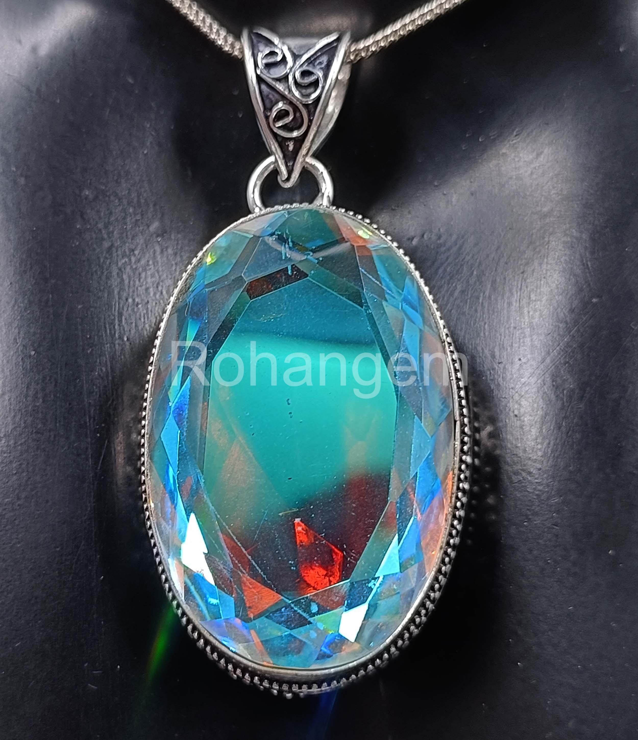 Cabochon Ovale En Topaze Mystique Arc-en-ciel Naturel - 12,80 Carats - Traitée Et Chauffée