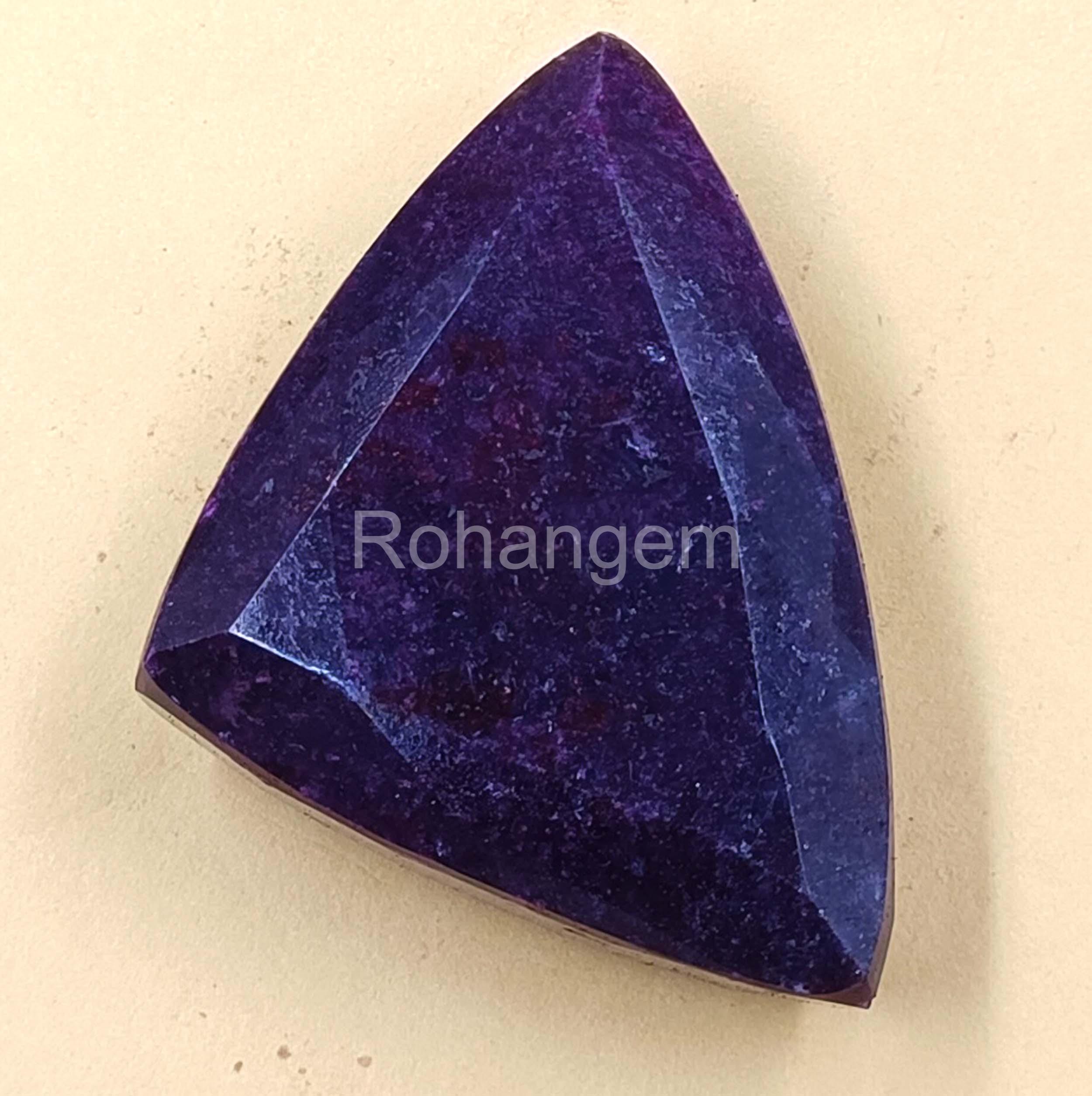 レッドルビー 475.5カラット 天然トリリオンシェイプ IGL認定 不透明