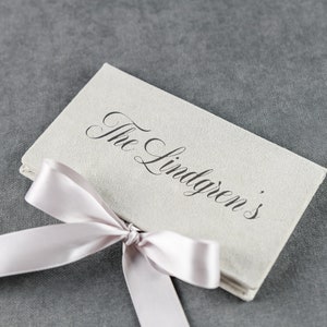 Personalized money gift envelope with satin ribbon for newlyweds, wedding envelope for cash, gift card holder, gift card sleeve