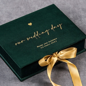 Cadeaudoosidee voor getrouwd stel, gepersonaliseerde huwelijks- of jubileumcadeaudoos, gepersonaliseerde groen fluwelen fotodoos, aangepaste bruidsmeisjesdoos