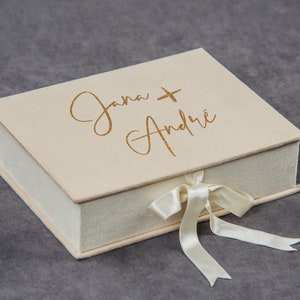 Present box with ribbon for newlyweds, bridal shower, wedding or anniversary gift box, personalized sand photo box, wedding gift box