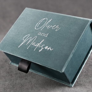 Personalized 4x6, 5x7 or 6x9 photo box, custom picture gift box, wedding memory box, unique design photo storage box, custom cover photo box