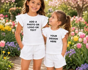 Custom meisjes shorts set, gepersonaliseerde foto-logo tekst outfit, bijpassende zus zomerset, peuter outfit met ruche mouw, voeg je eigen ontwerp toe