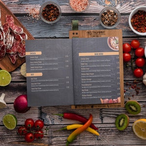 Portamenu di lusso per tavoli con cinturino in schiuma di sughero vegano / Portamenu in legno di quercia di alta qualità / Personalizzazione gratuita