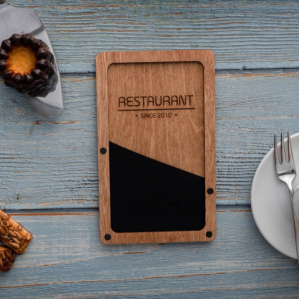 Karo Präsenter aus Holz kombiniert mit veganem Korkleder / KOSTENLOSE PERSONALISIERUNG