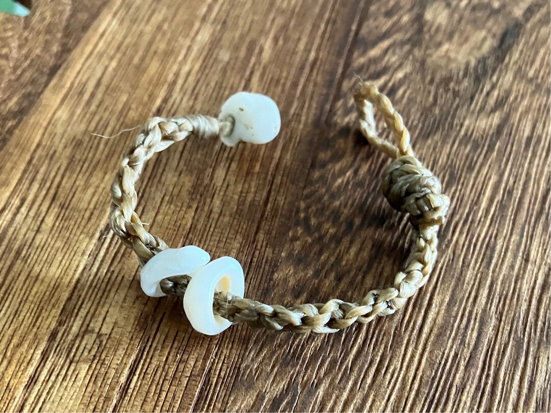 Handmade in Hawaii Oahu, Made for Keiki, 4.5 Inch Hawaiian Puka Shell