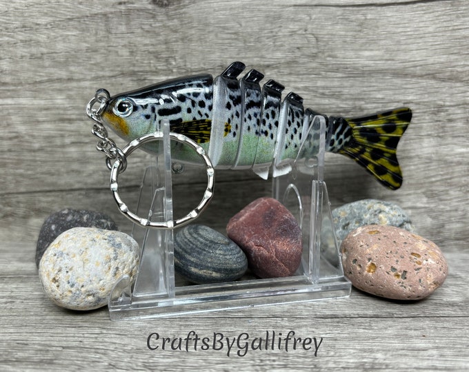 Personalized Realistic Fishing Lure Keychain | Boat Keys | Lake House Keys | Fishing Keychain for Anglers | Gifts for Dad | Boyfriend Gifts