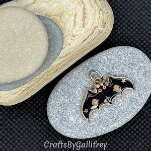 6 Vampire Bat Enamel Charms for Making Jewelry, Jump Rings Included, Halloween Charms, Jewelry & Craft Supplies