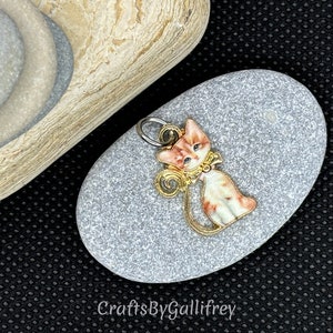 6 Tabby Cat Enamel Charms for Making Jewelry, Jump Rings Included, Purse Charms, Jewelry and Craft Supplies
